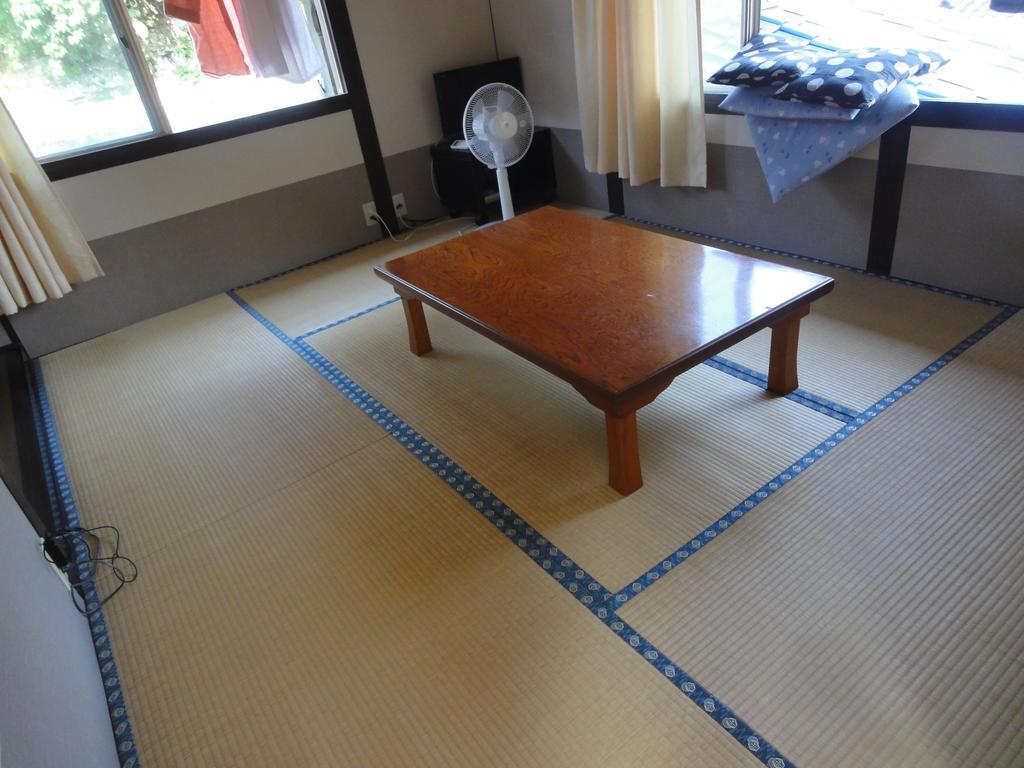 Kuroemuso Hotel Katsuura  Buitenkant foto