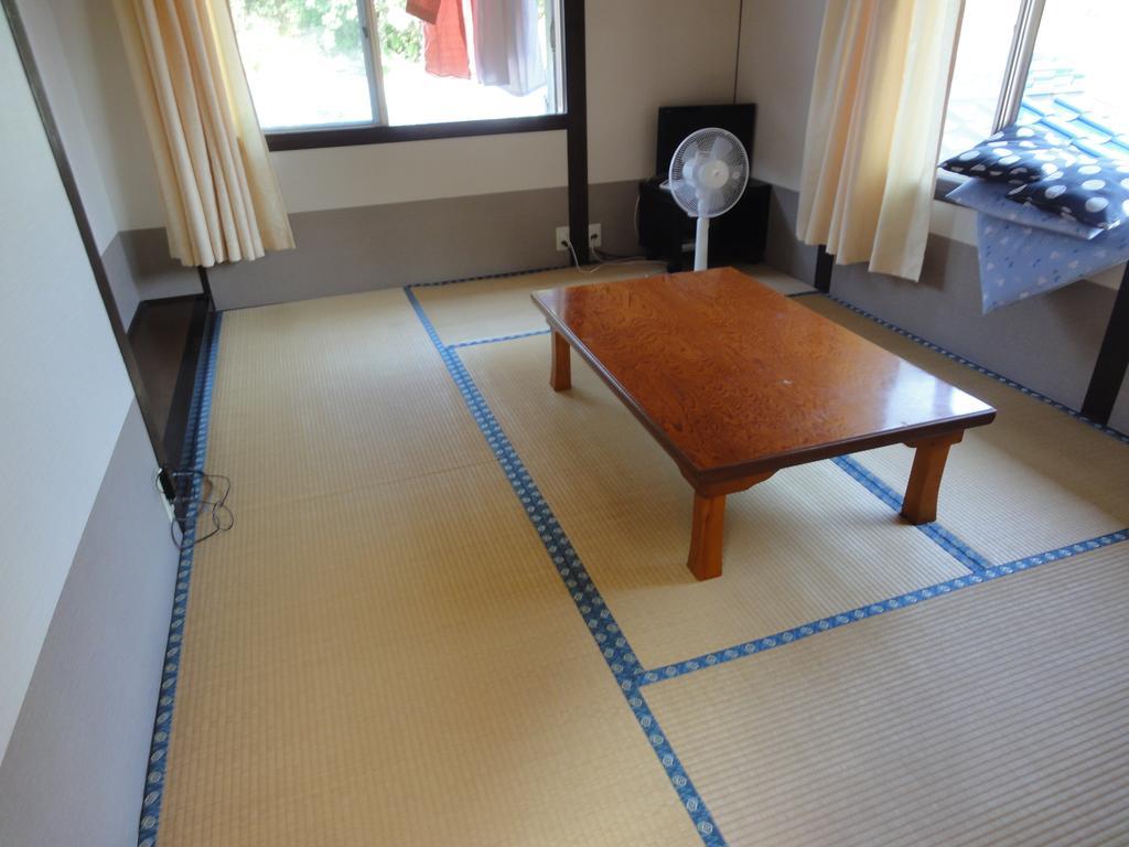 Kuroemuso Hotel Katsuura  Buitenkant foto